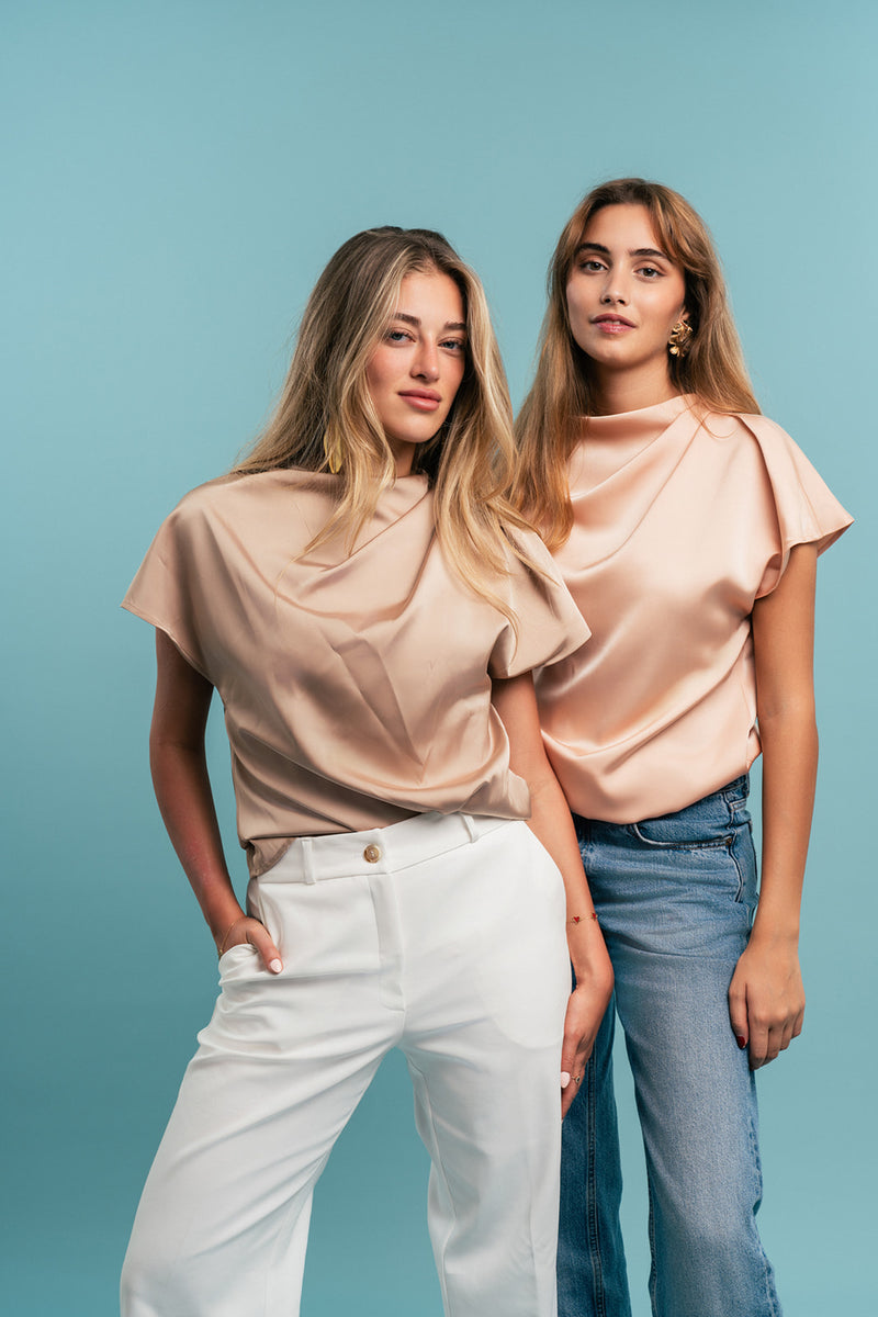 SILKY SATIN TOP
